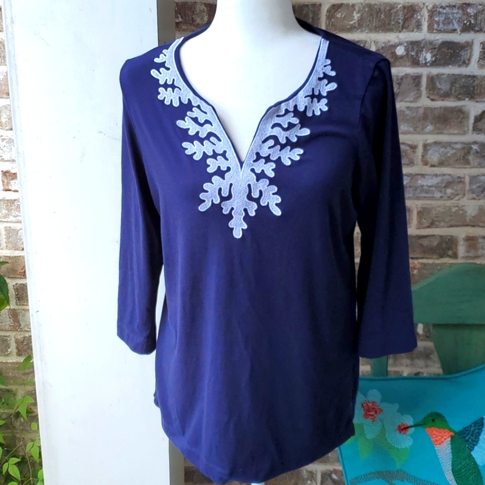 Pappagallo Navy Blue and White Embroidered Top - Picture 1 of 5